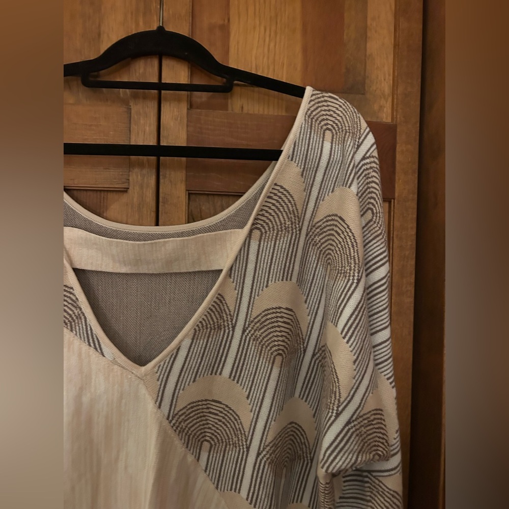Daily Practice Sweater - Picture 11 of 14